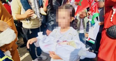 "ما تقيش ولدي" تطالب بالتحقيق في استغلال الأطفال باحتجاجات طنجة